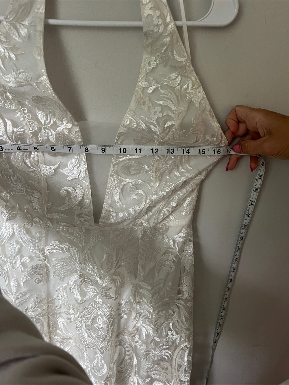 AKIRA Sweet Caroline Halter Midi Dress size Large 
🔷 - Picture 8 of 11